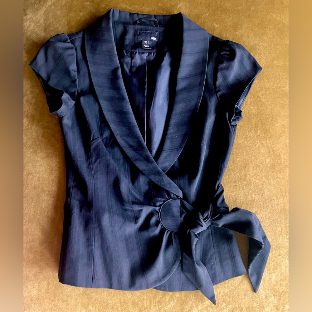H&M black short/cap sleeve wrap jacket, black, Sz6